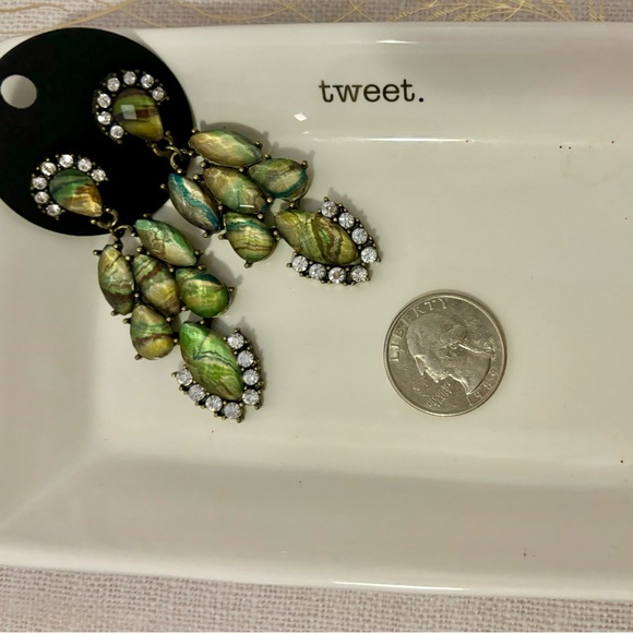 🌟BUY 1 GET 1 FREE🌟 Glamorous post back earrings - Picture 4 of 5